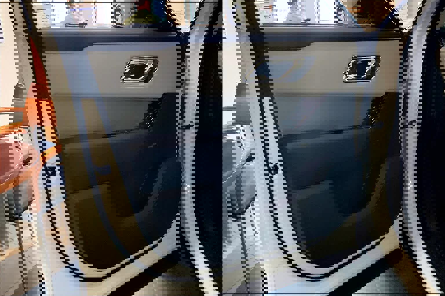 Used 2025 Land Rover Range Rover Velar S image 10