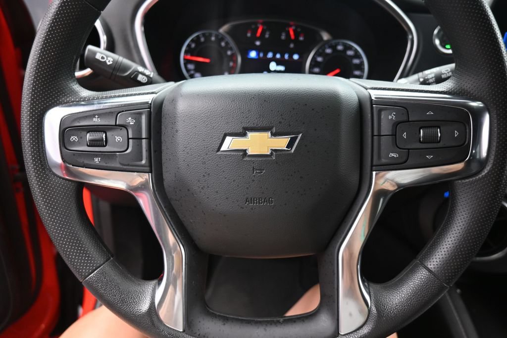 Used 2025 Chevrolet Blazer LT FWD image 12