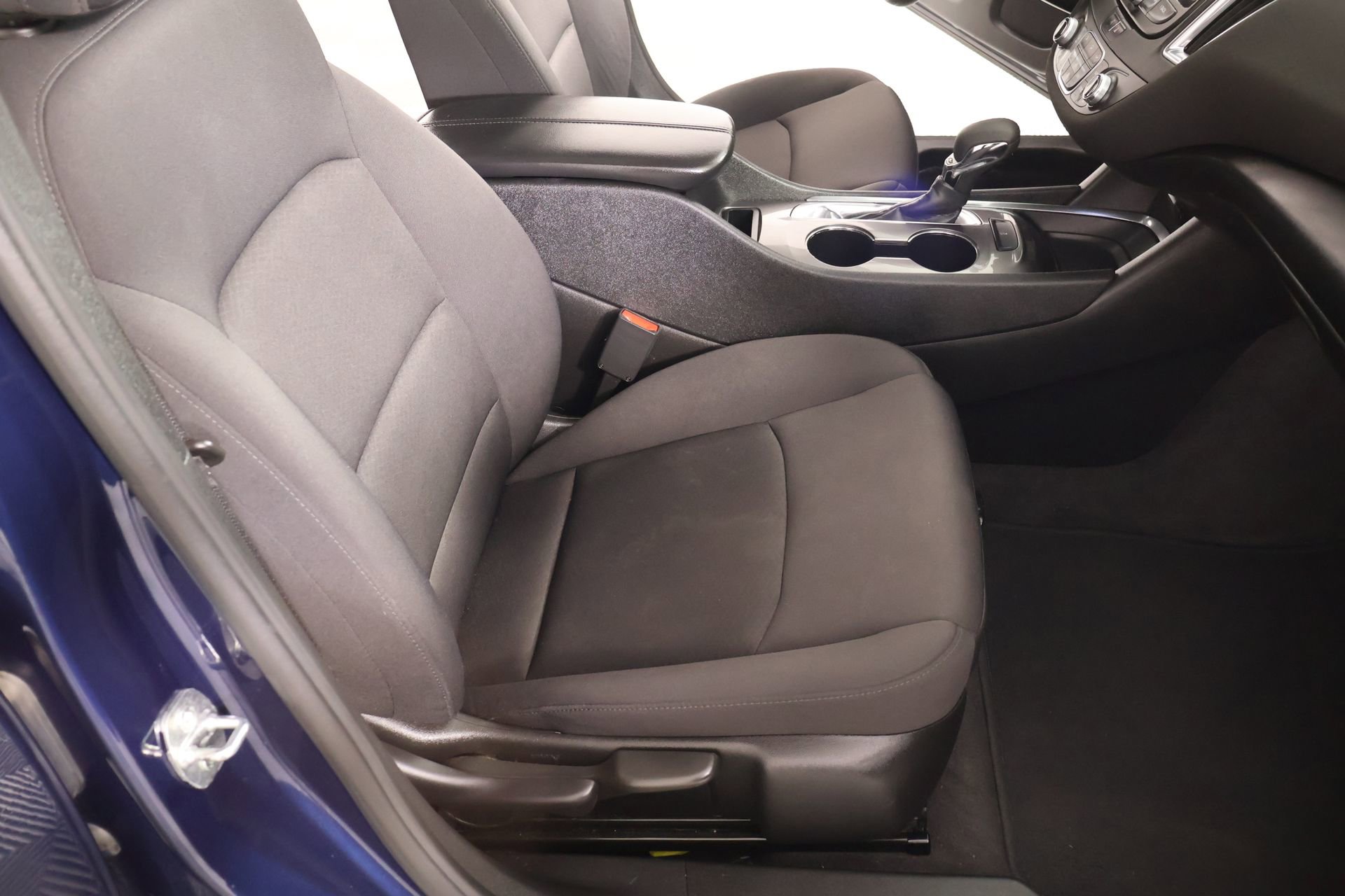 Used 2021 Chevrolet Malibu LT FWD image 13