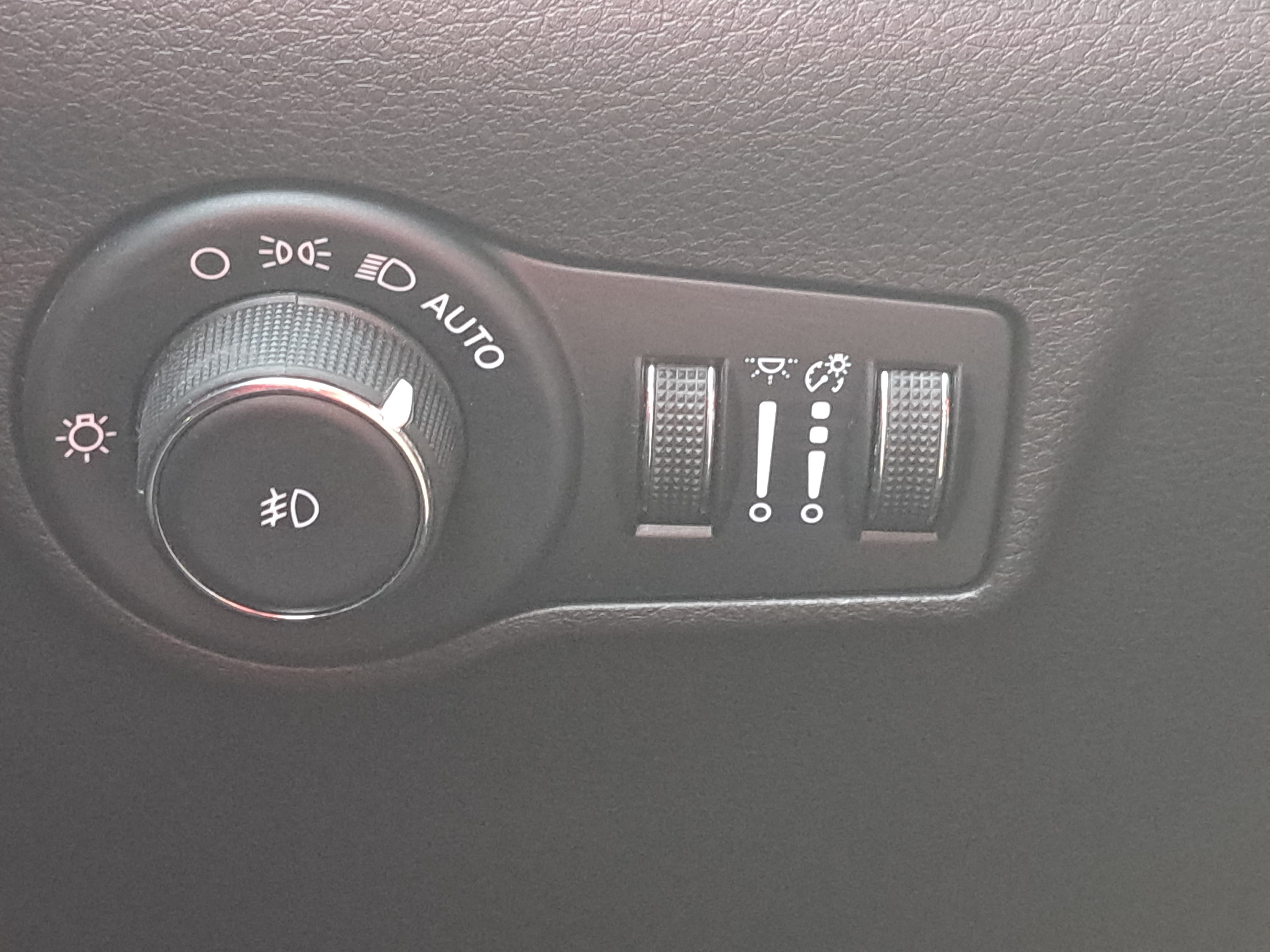 Used 2023 Jeep Compass Trailhawk AWD/4WD image 23