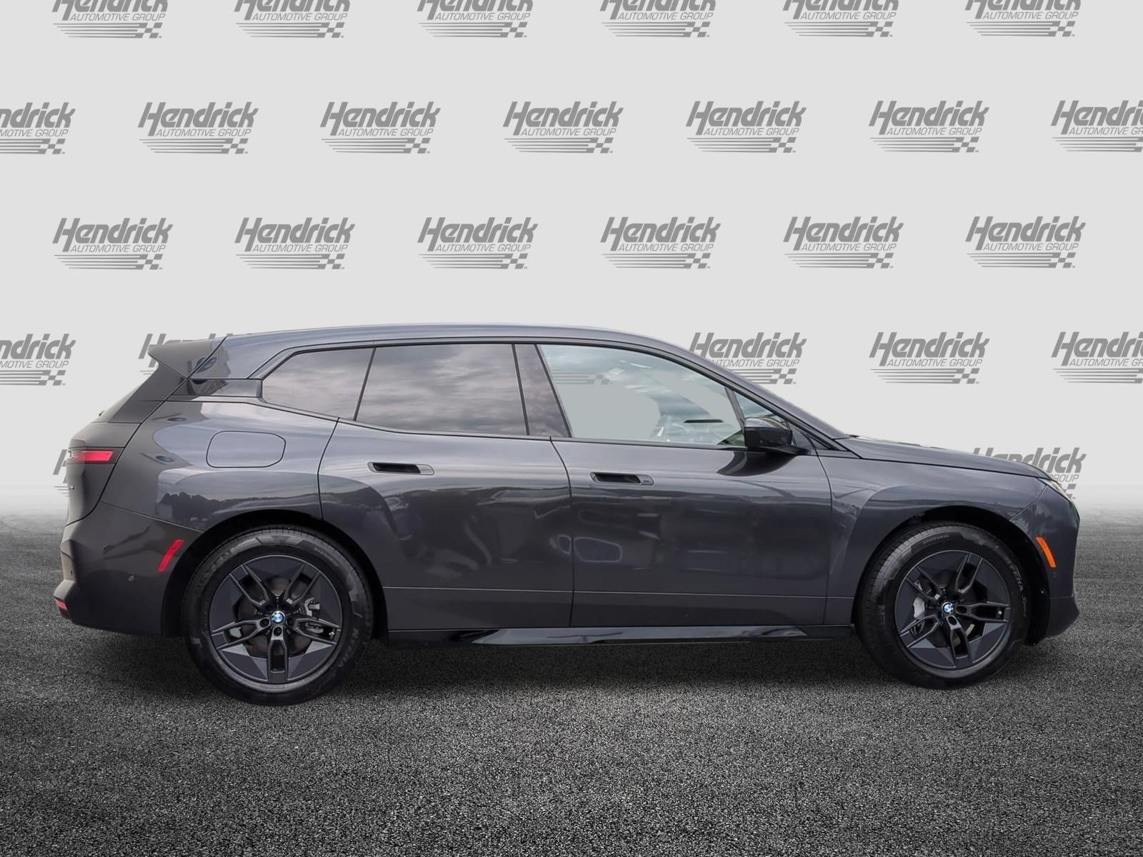 Used 2026 BMW iX xDrive45 AWD/4WD image 11