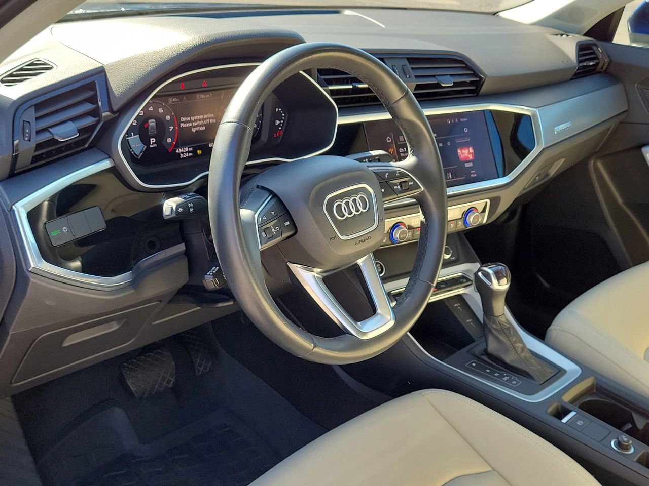 Used 2022 Audi Q3 2.0T Premium w/ Convenience Package image 23