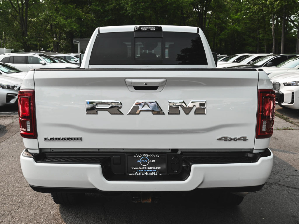 Used 2025 RAM 2500 Laramie AWD/4WD image 5