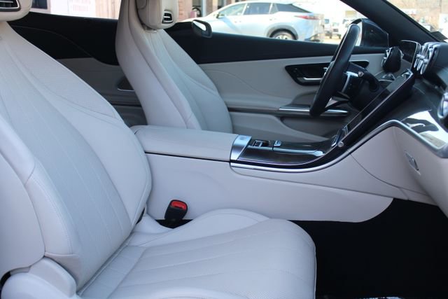 Used 2024 Mercedes-Benz CLE 450 4MATIC Cabriolet image 37