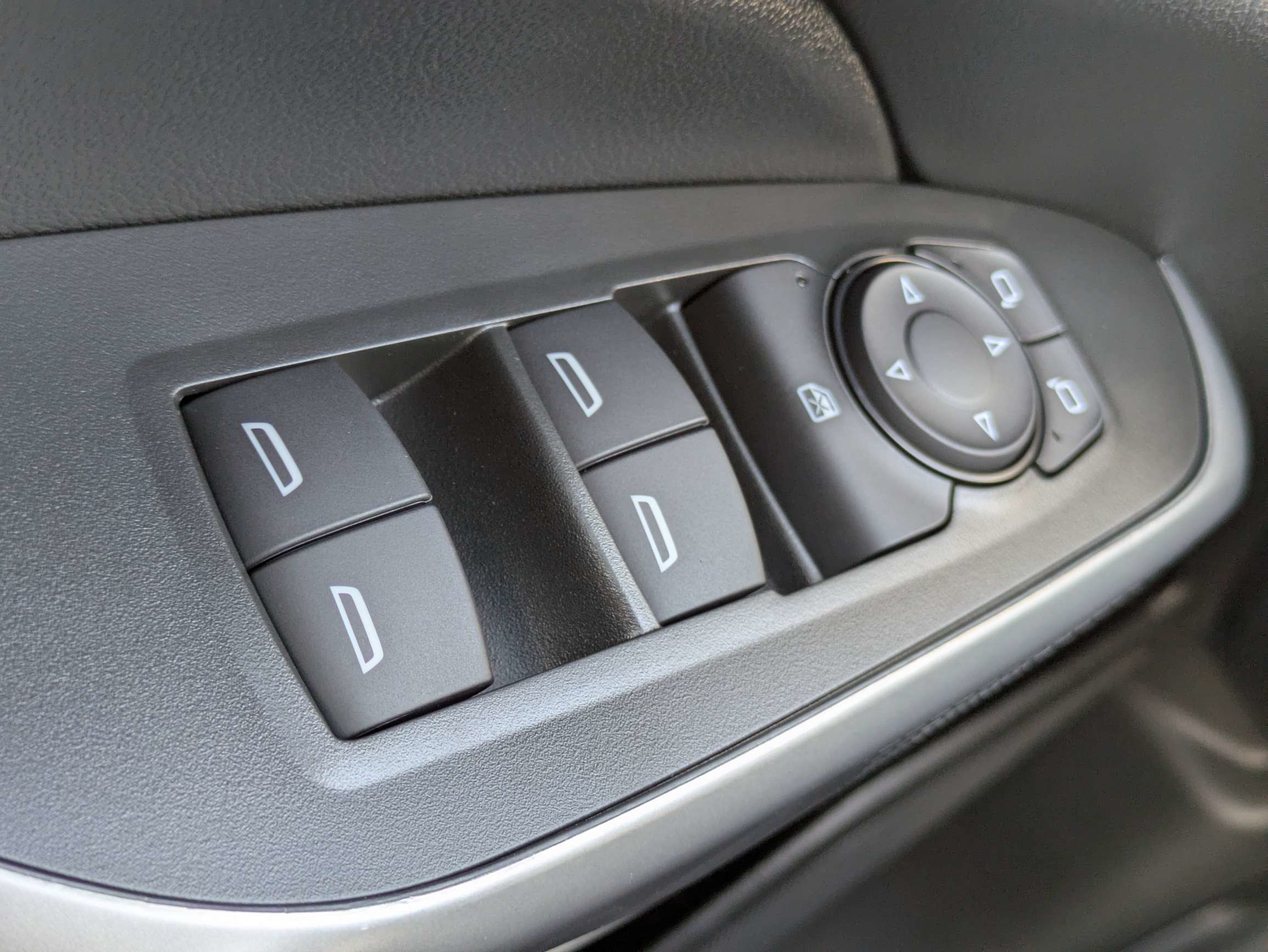 New 2026 Chevrolet Trax LS w/ LS Convenience Package FWD image 13