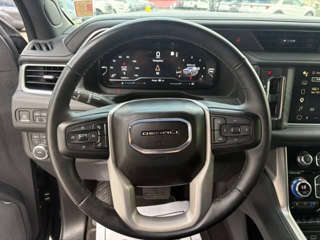Used 2023 GMC Yukon XL Denali AWD/4WD image 17
