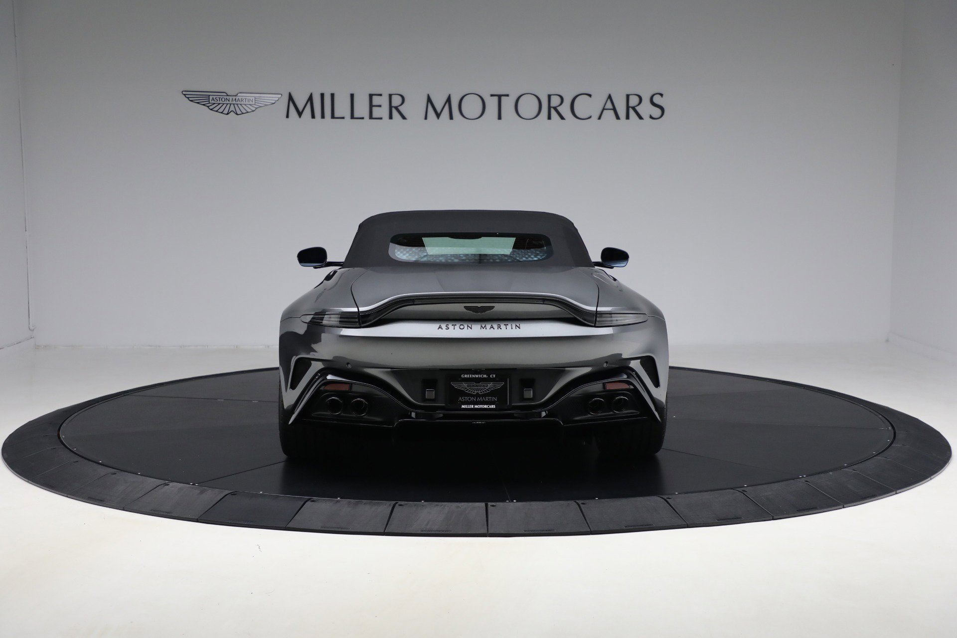 New 2026 Aston Martin V8 Vantage Roadster image 18
