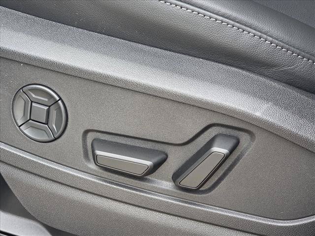 New 2025 Audi Q5 Premium w/ Convenience Package AWD/4WD image 15