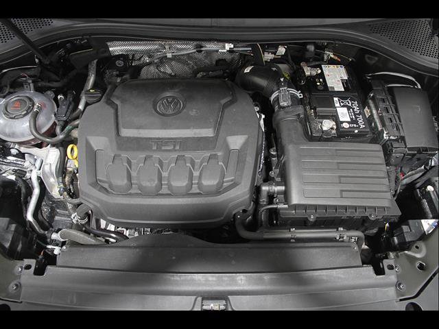 Certified 2024 Volkswagen Tiguan SE R-Line AWD/4WD image 21