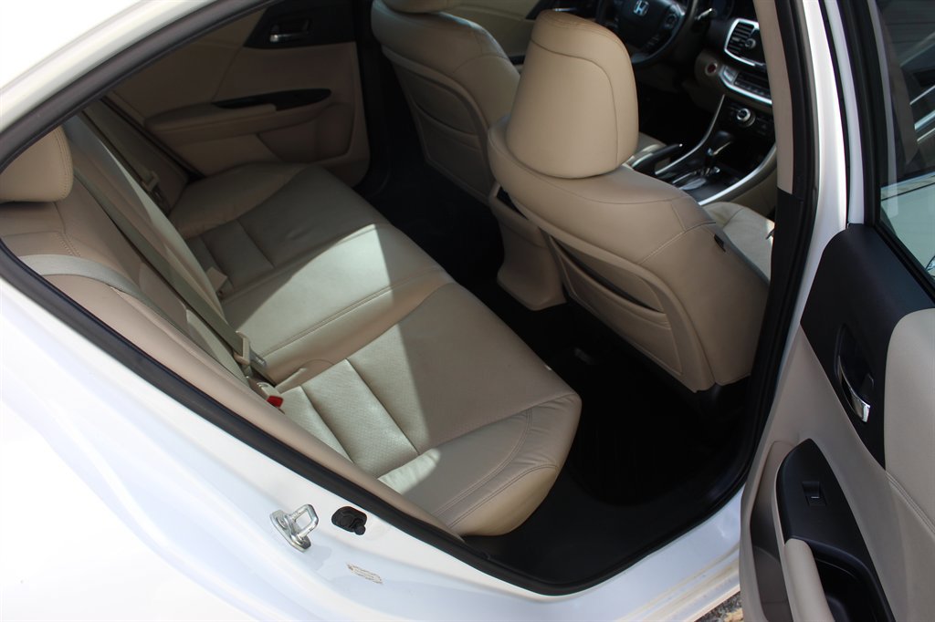 Used 2014 Honda Accord Touring image 13