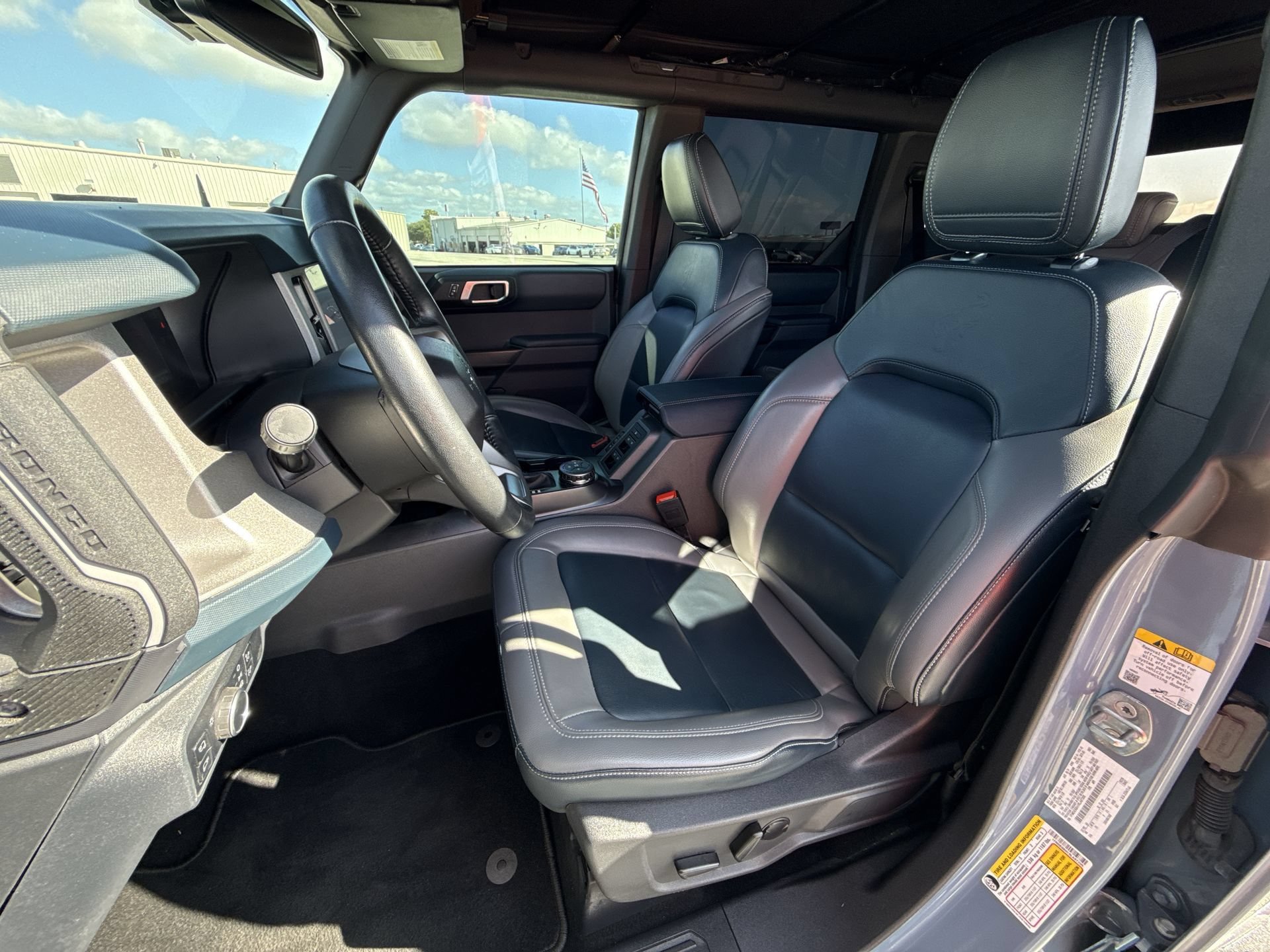 Used 2024 Ford Bronco Outer Banks AWD/4WD image 13