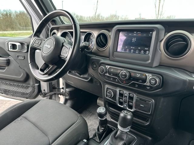 Used 2020 Jeep Wrangler Unlimited Sport image 32
