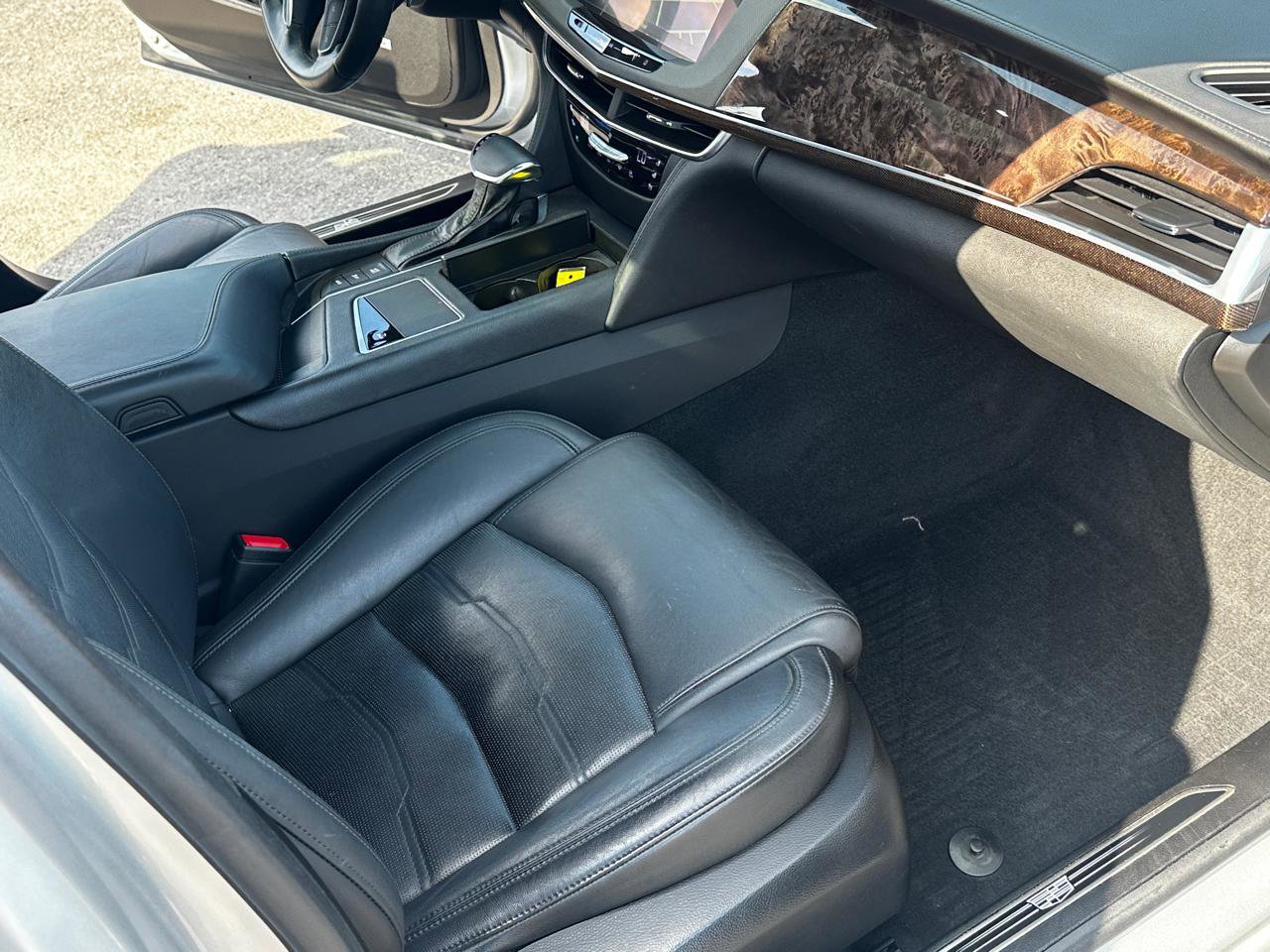 Used 2017 Cadillac CT6 Luxury image 29