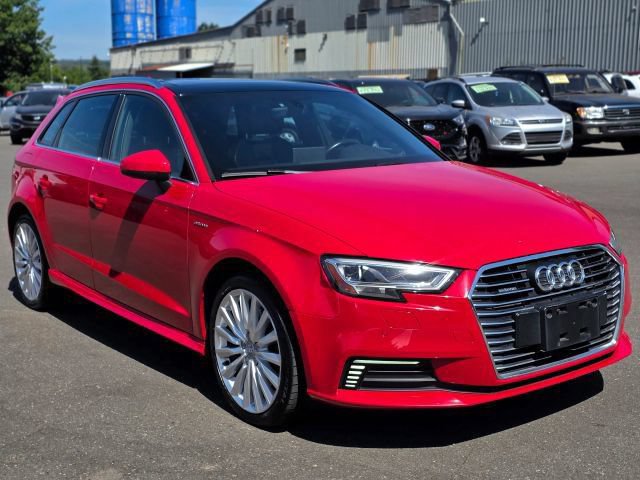 Used 2017 Audi A3 e-tron Premium Plus w/ Technology Package FWD image 1