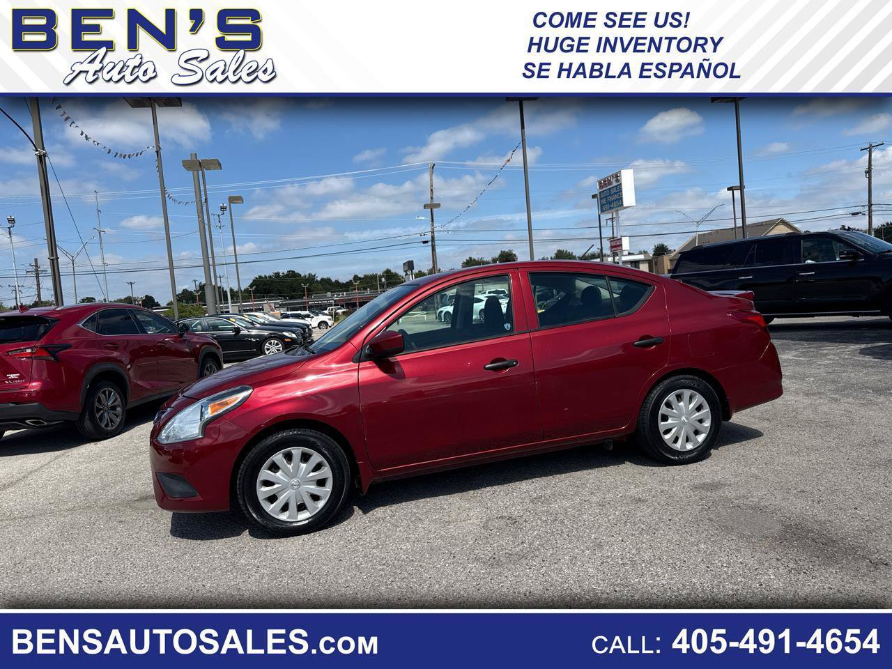 Used 2017 Nissan Versa S Plus FWD image 1
