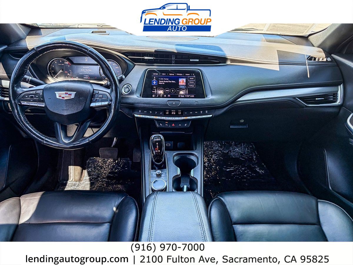 Used 2020 Cadillac XT4 Premium Luxury w/ Cold Weather Package FWD image 11