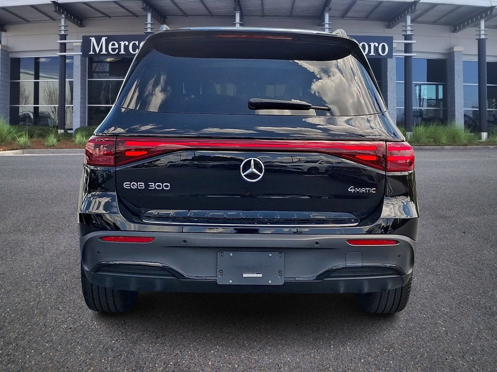 Certified 2024 Mercedes-Benz EQB 300 4MATIC image 5