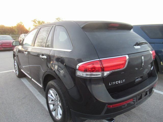 Used 2013 Lincoln MKX FWD image 8
