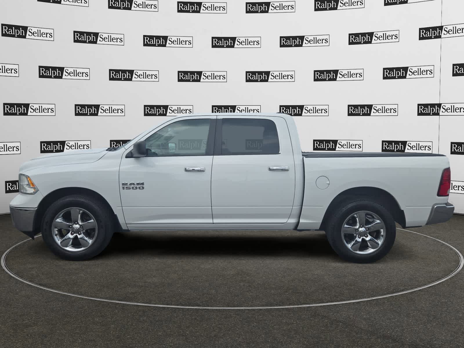 Used 2015 RAM 1500 Big Horn RWD image 3