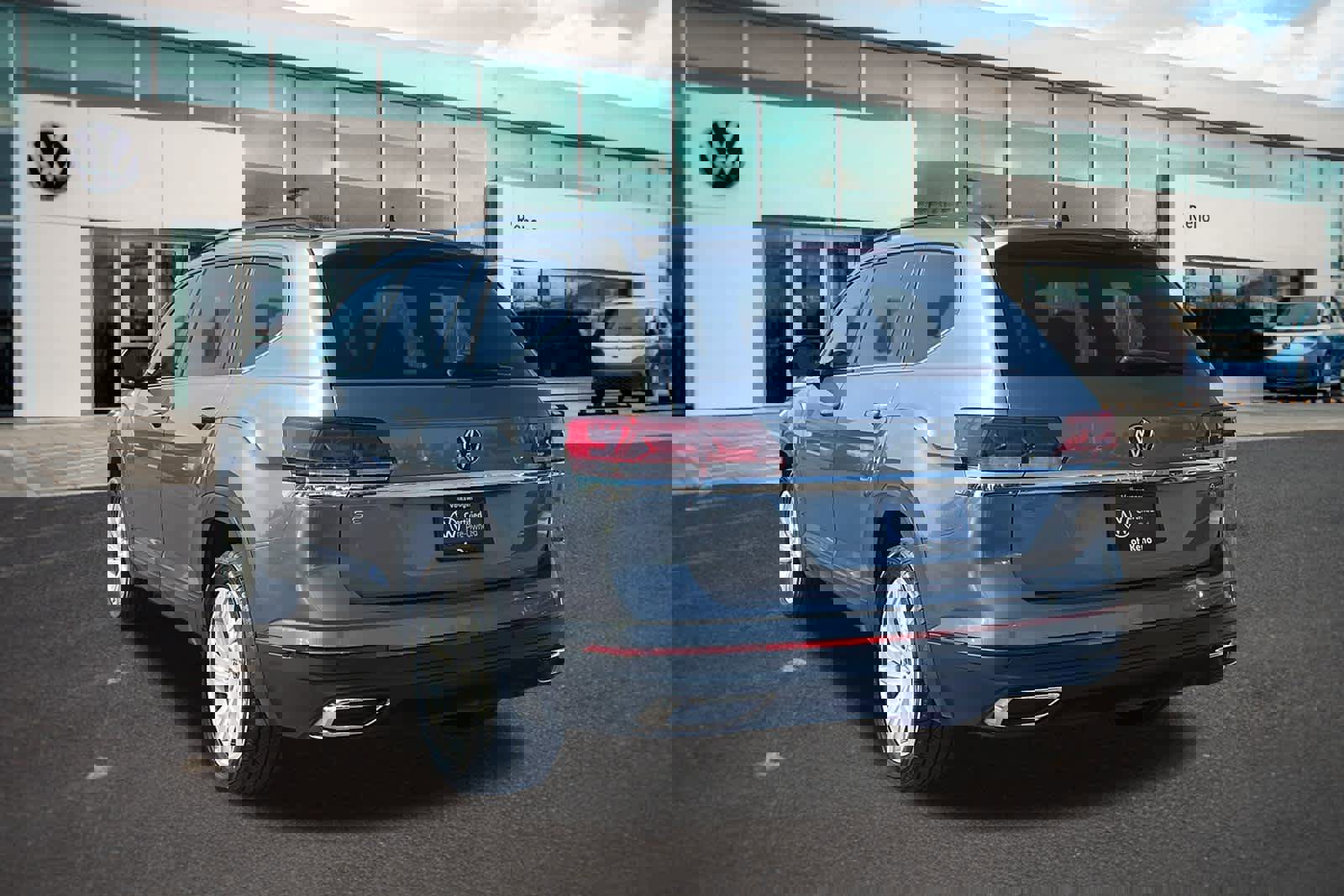 Certified 2023 Volkswagen Atlas SE image 7