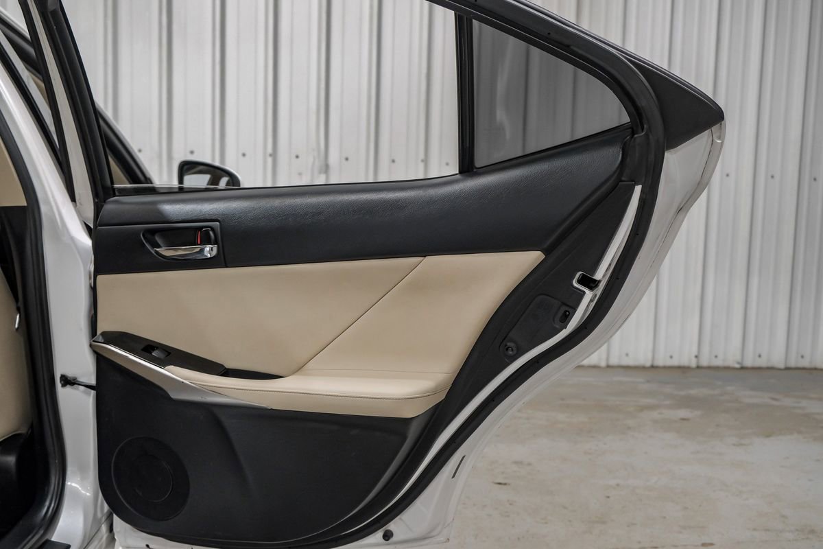 Used 2016 Lexus IS 200t RWD image 36