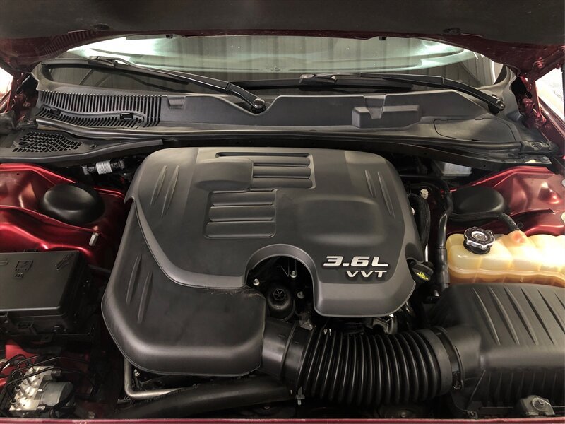 Used 2018 Dodge Challenger SXT RWD image 11