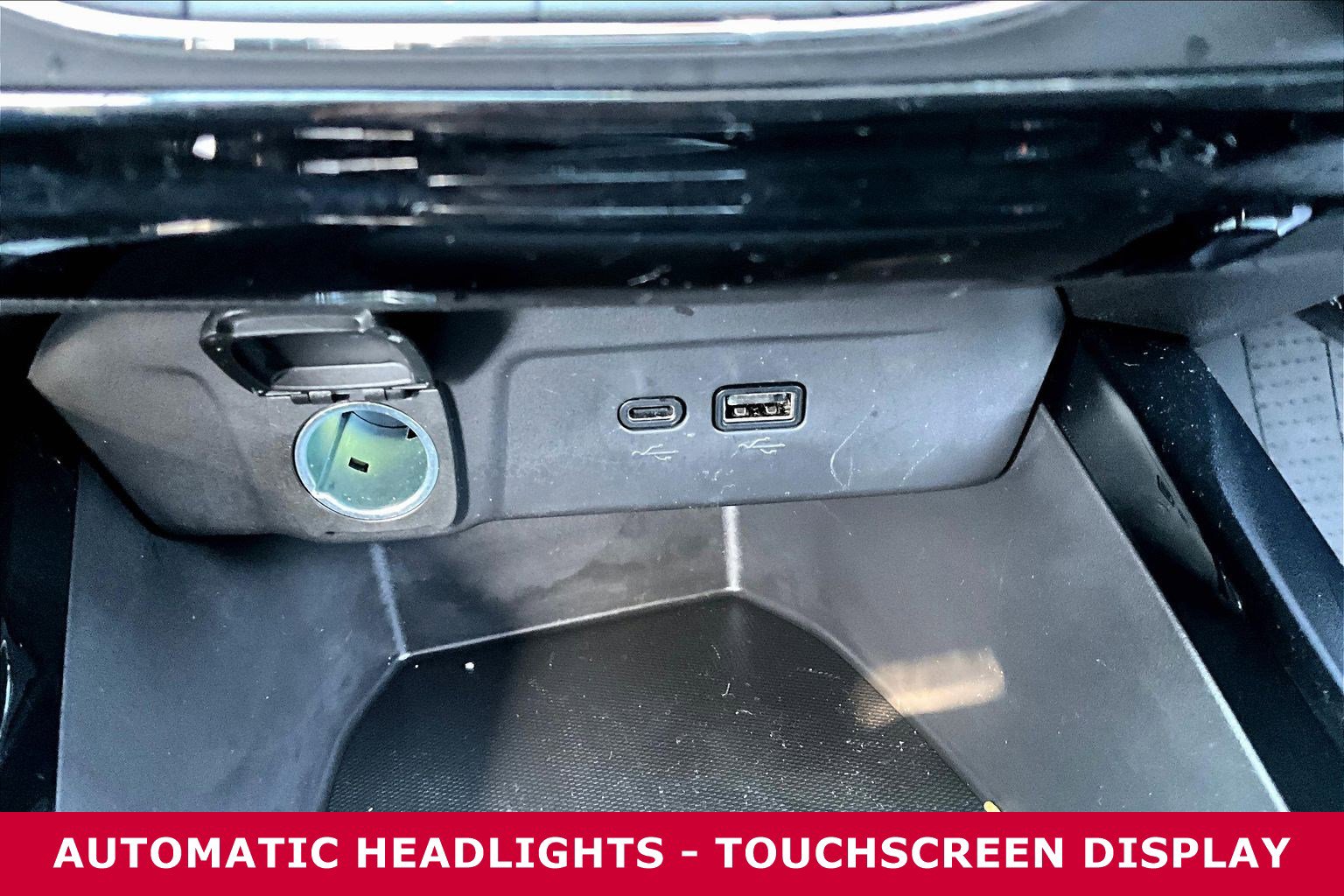 Used 2025 Chevrolet Trax LT w/ Driver Confidence Package image 16