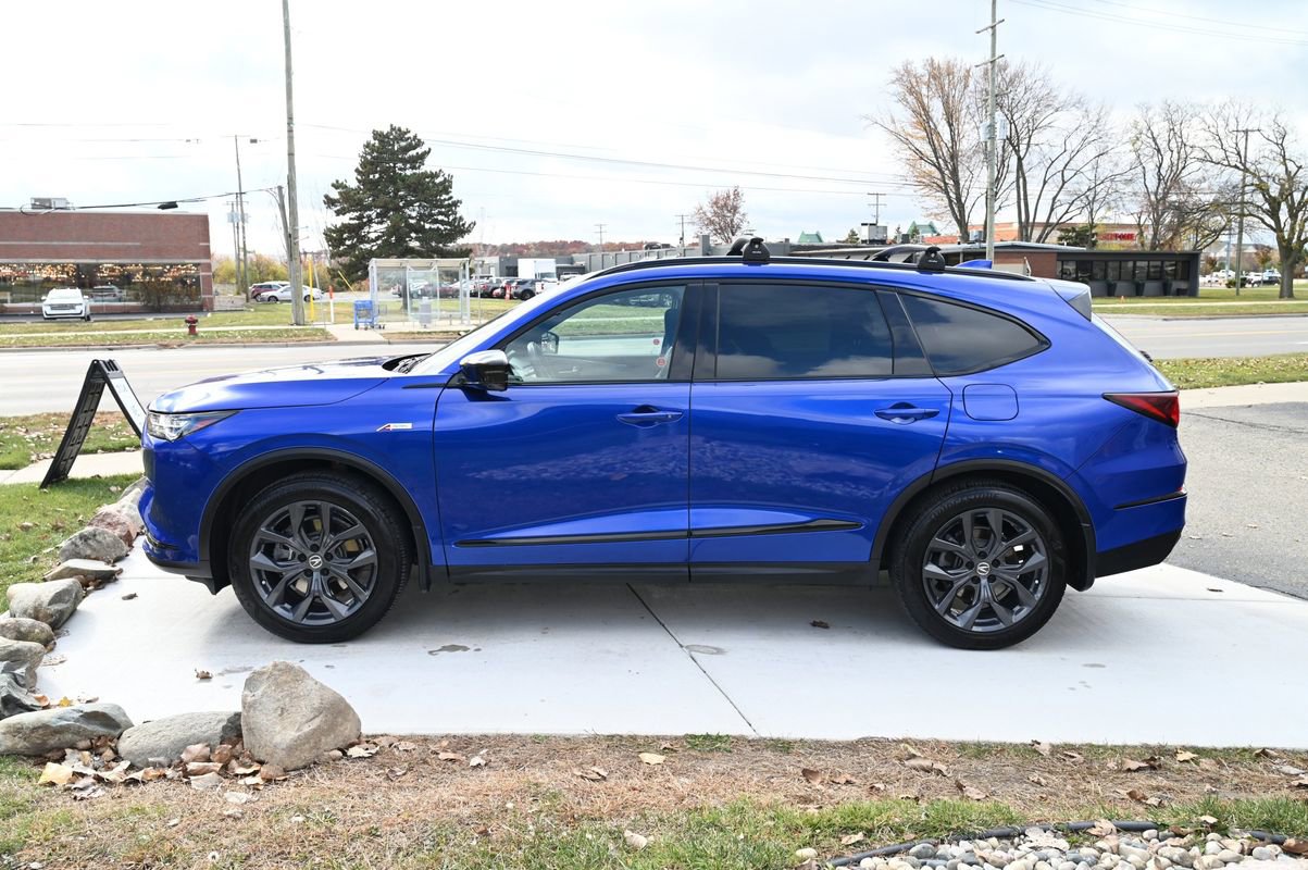 Used 2023 Acura MDX A-Spec image 8