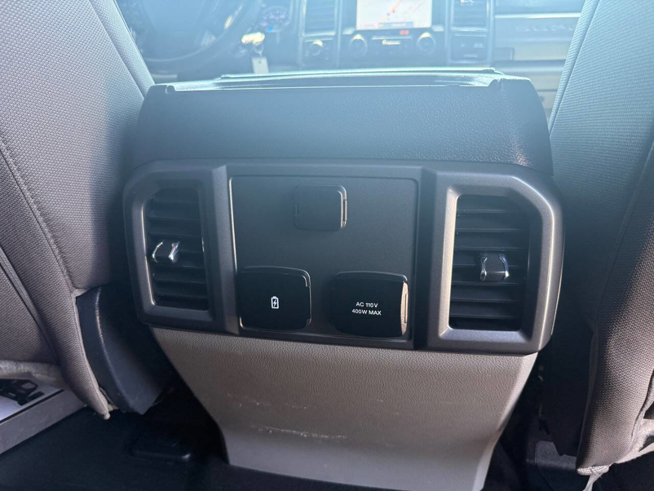 Used 2022 Ford F350 XLT w/ XLT Premium Package AWD/4WD image 37