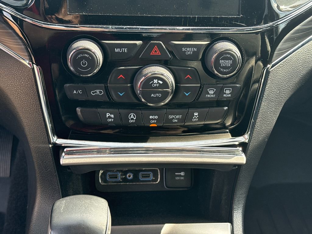 Used 2021 Jeep Grand Cherokee Limited image 26