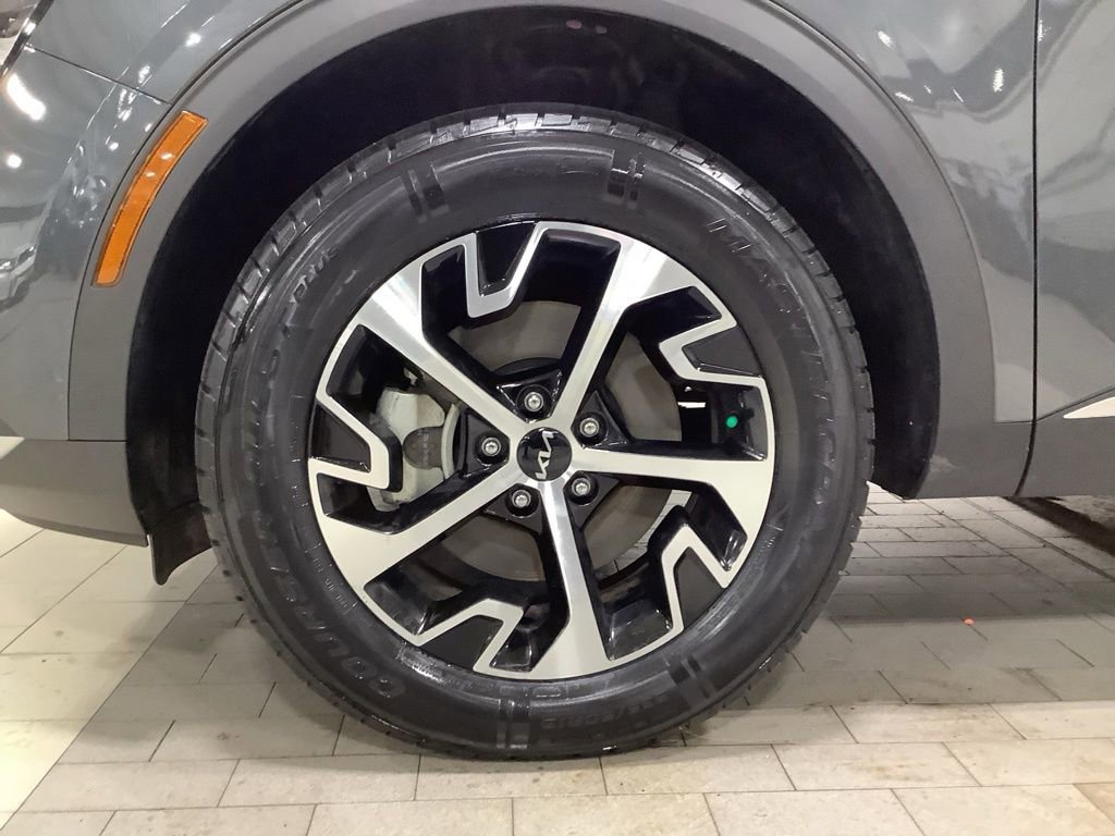 Used 2023 Kia Sportage EX image 28