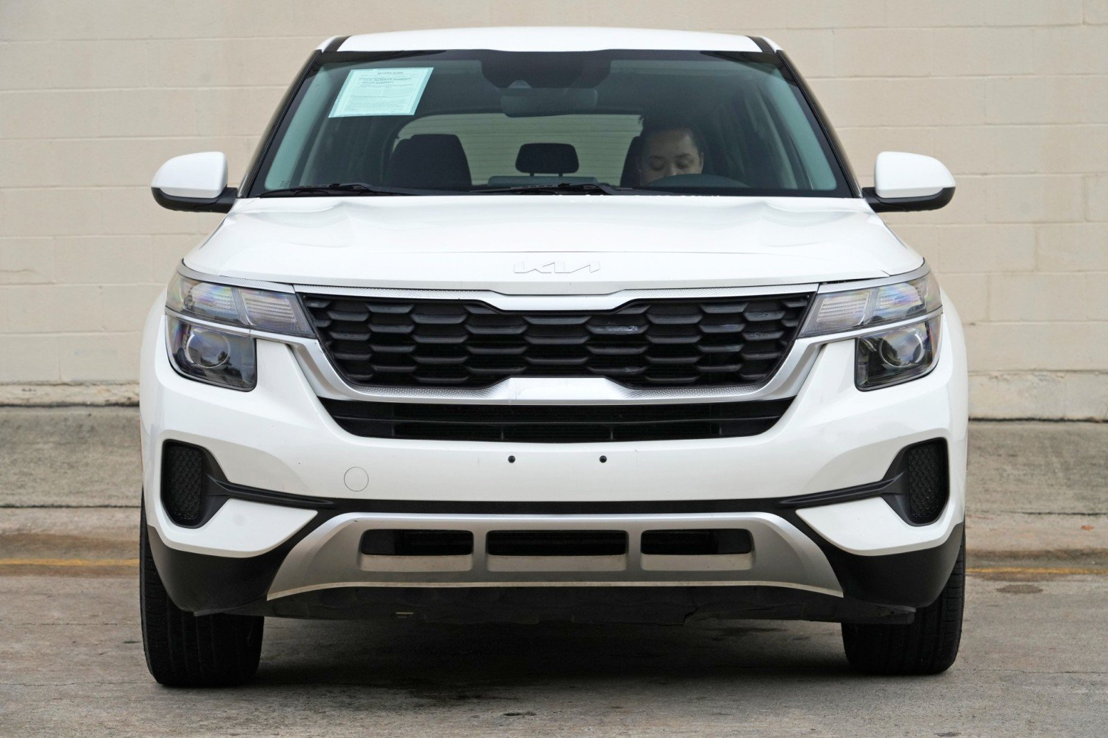 Used 2023 Kia Seltos LX AWD/4WD image 6