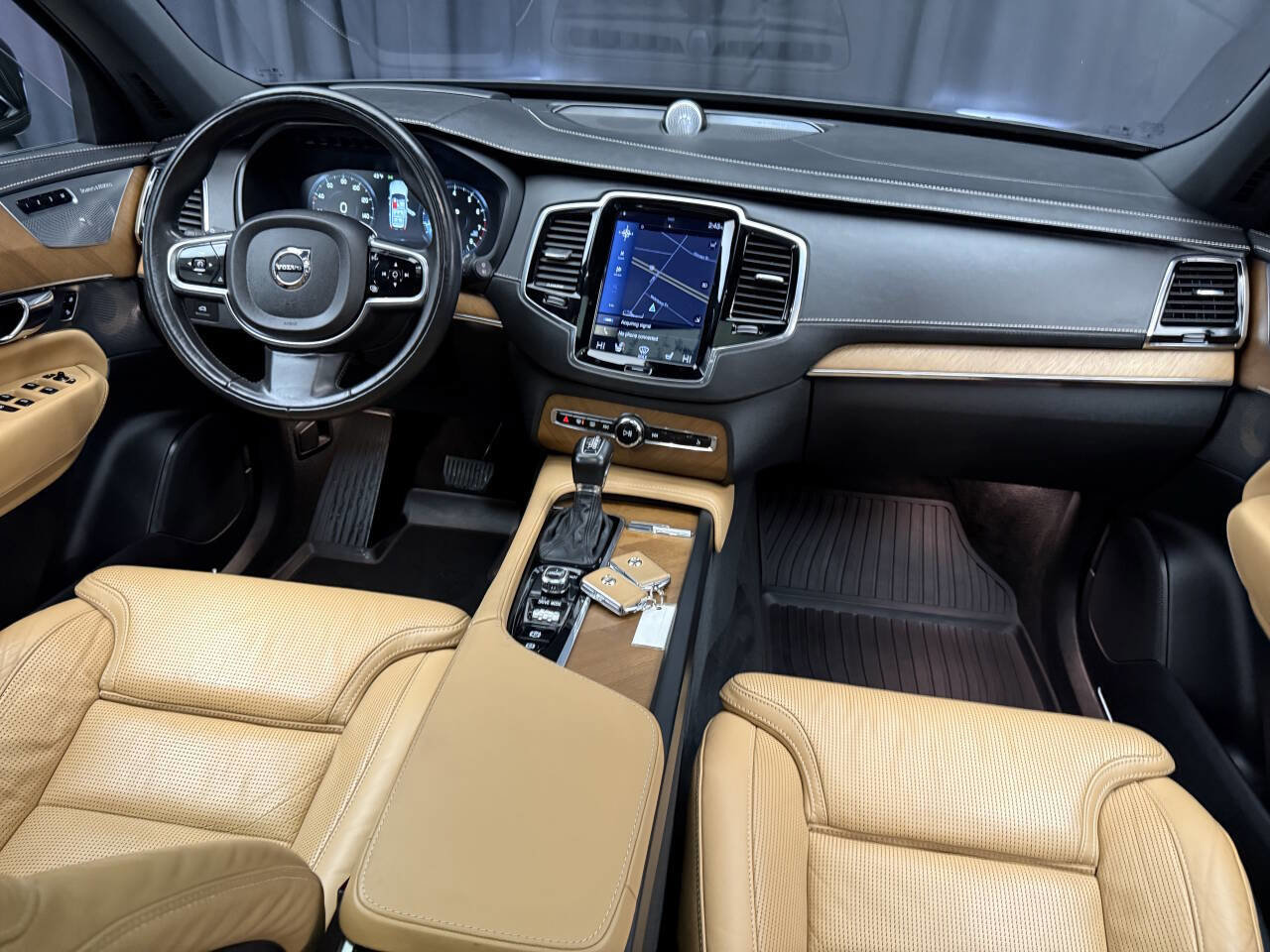 Used 2016 Volvo XC90 T6 AWD/4WD image 32