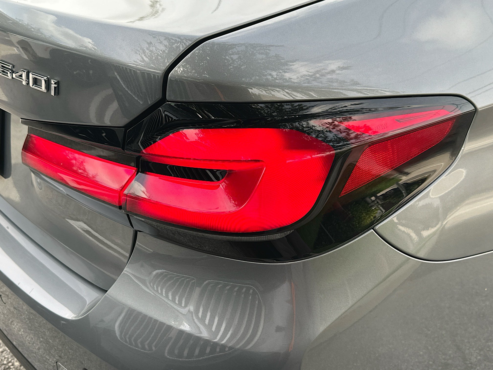 Used 2023 BMW 540i w/ Convenience Package RWD image 25
