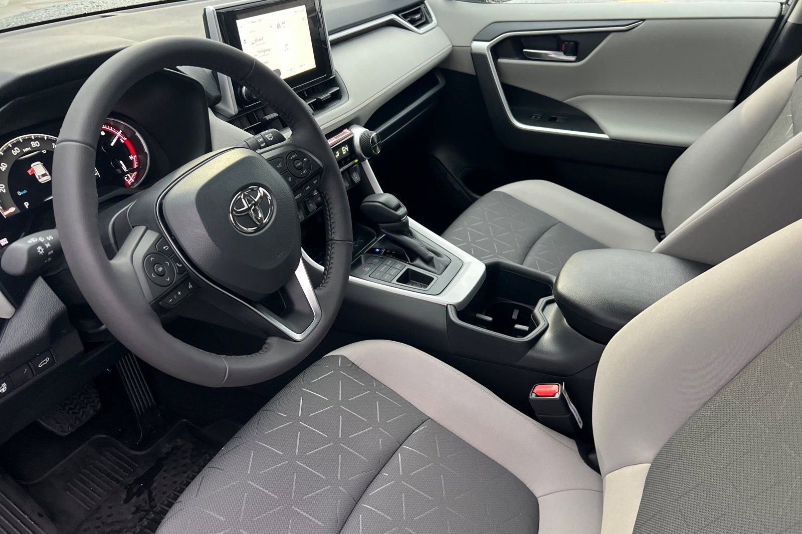 New 2025 Toyota RAV4 XLE w/ Convenience Package image 7