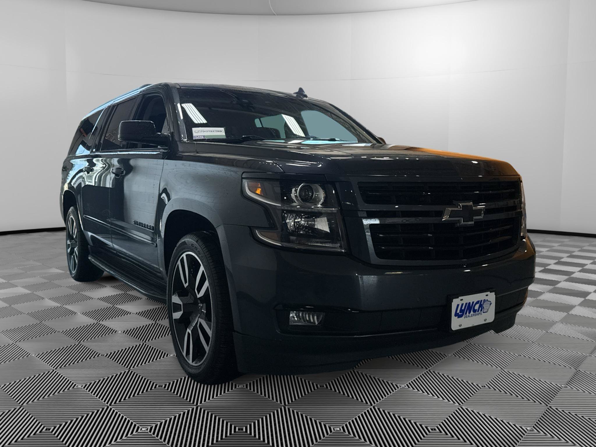 Used 2020 Chevrolet Suburban Premier AWD/4WD image 7