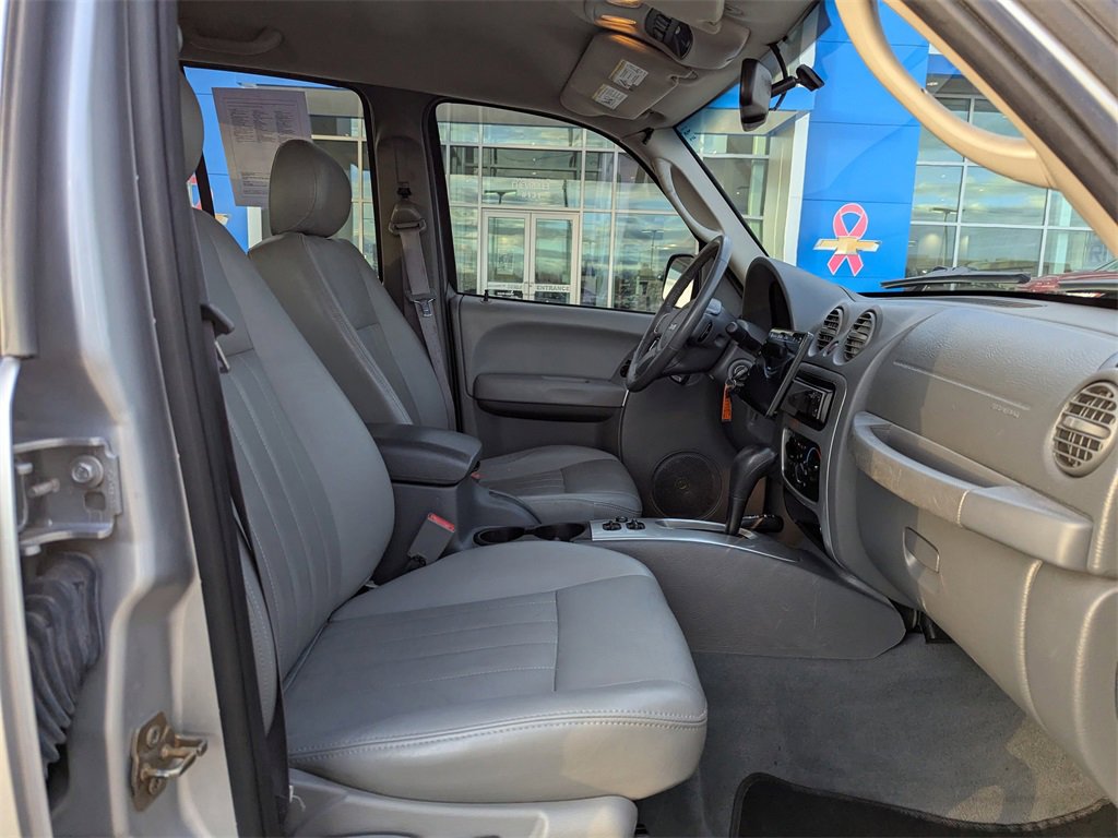 Used 2006 Jeep Liberty Limited image 37