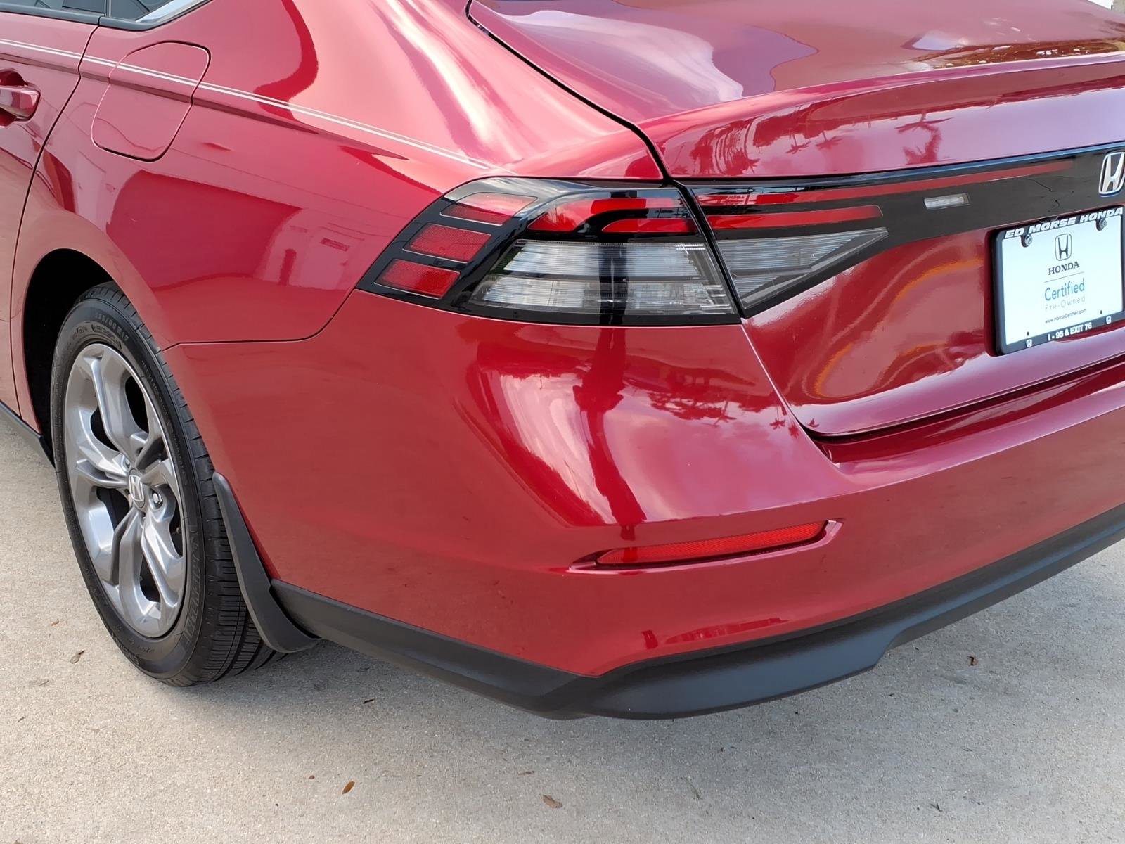 Used 2024 Honda Accord EX image 19