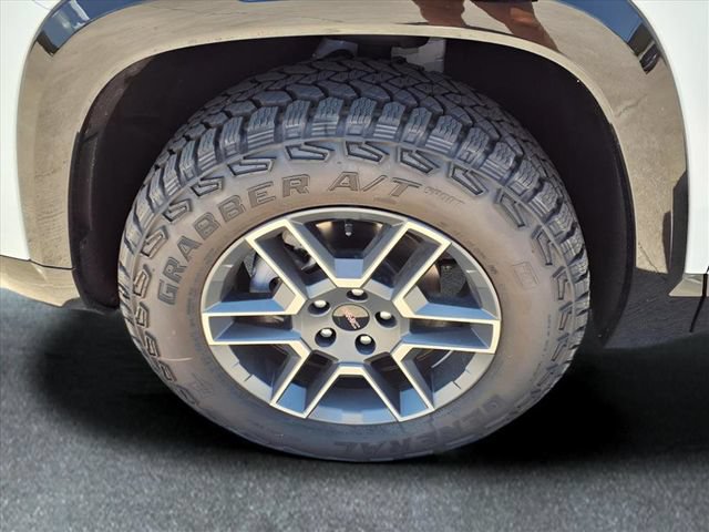 New 2026 GMC Terrain AT4 w/ Technology Package II AWD/4WD image 29