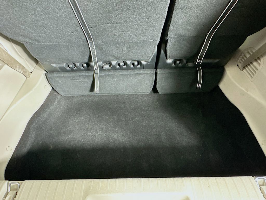 Certified 2023 Chrysler Pacifica Touring-L image 36