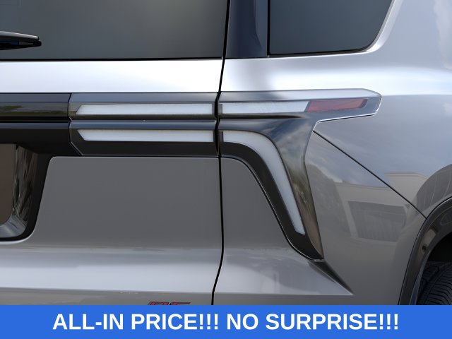 New 2027 Chevrolet Traverse RS FWD image 20