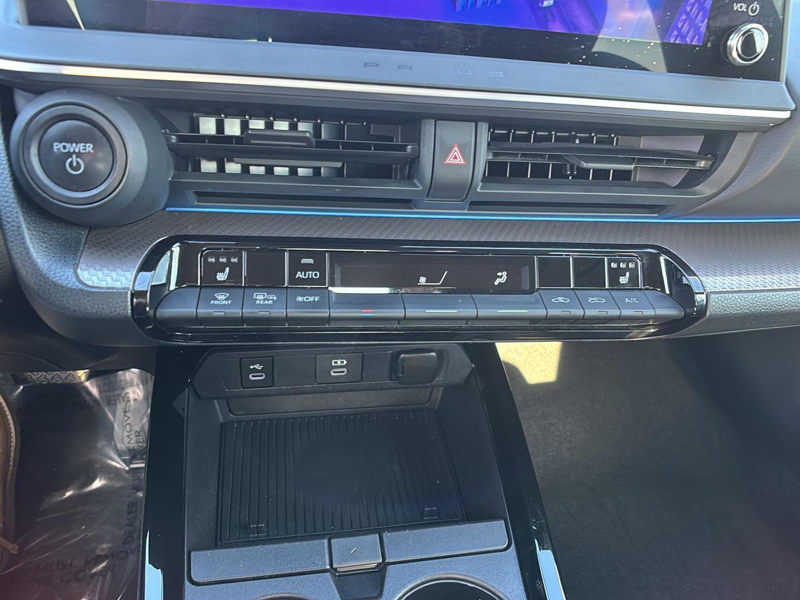 Used 2023 Toyota Prius XLE image 29