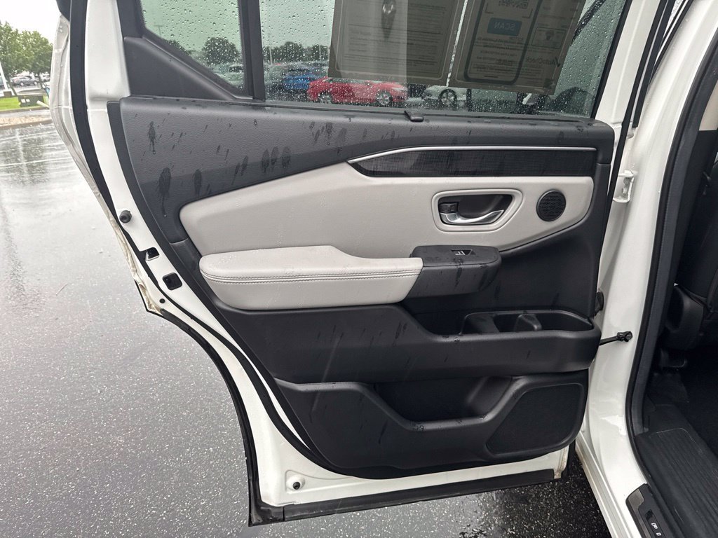 Certified 2025 Honda Pilot Elite image 32