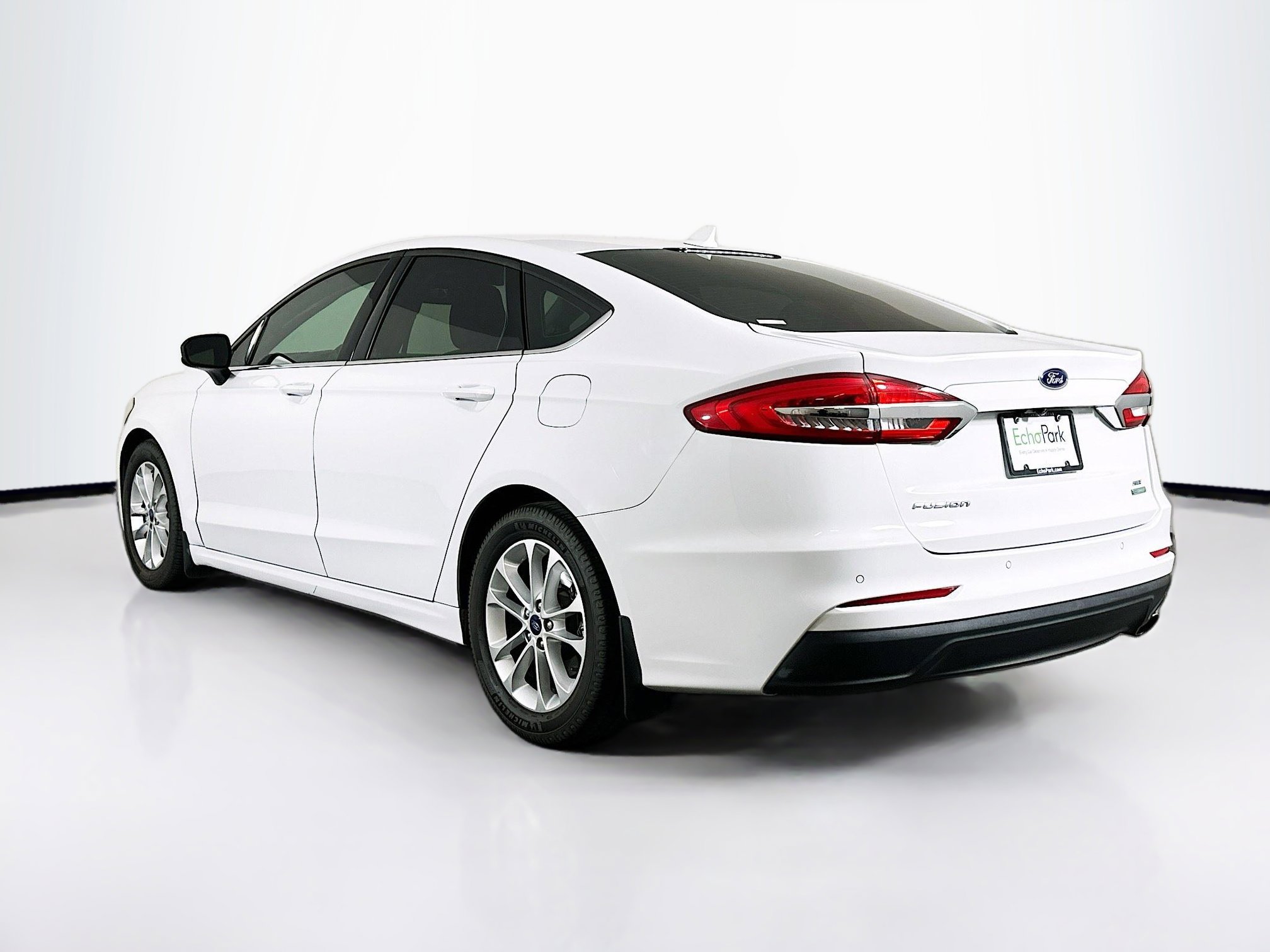 Used 2019 Ford Fusion SE image 5