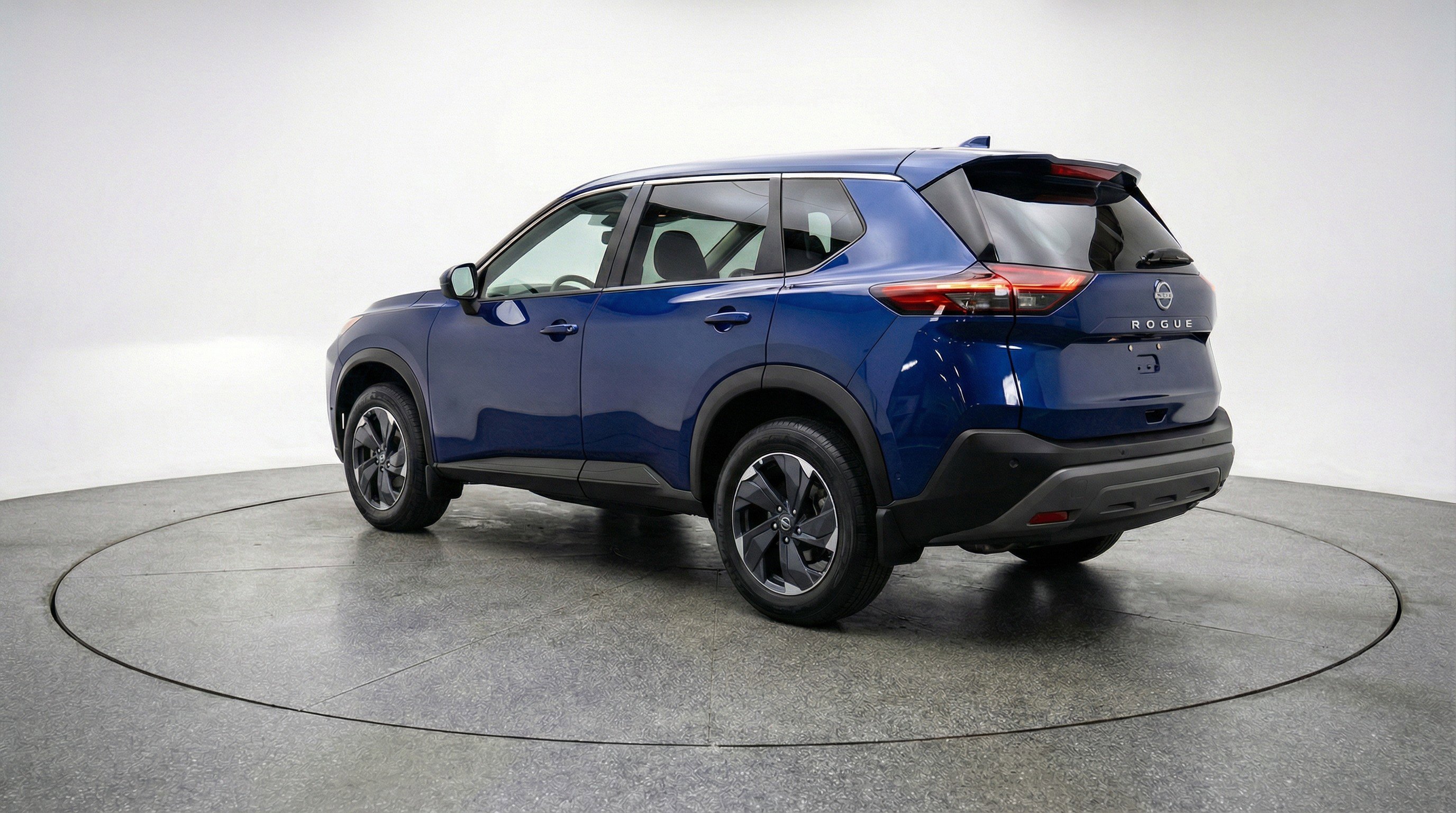 Used 2025 Nissan Rogue SV FWD image 6