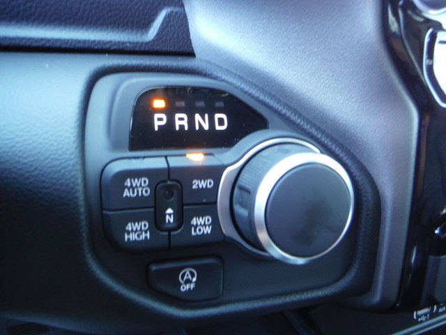 New 2026 RAM 1500 4x4 Crew Cab image 33