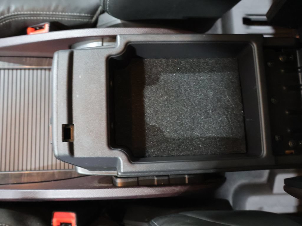 Used 2016 Buick Enclave Leather AWD/4WD image 33