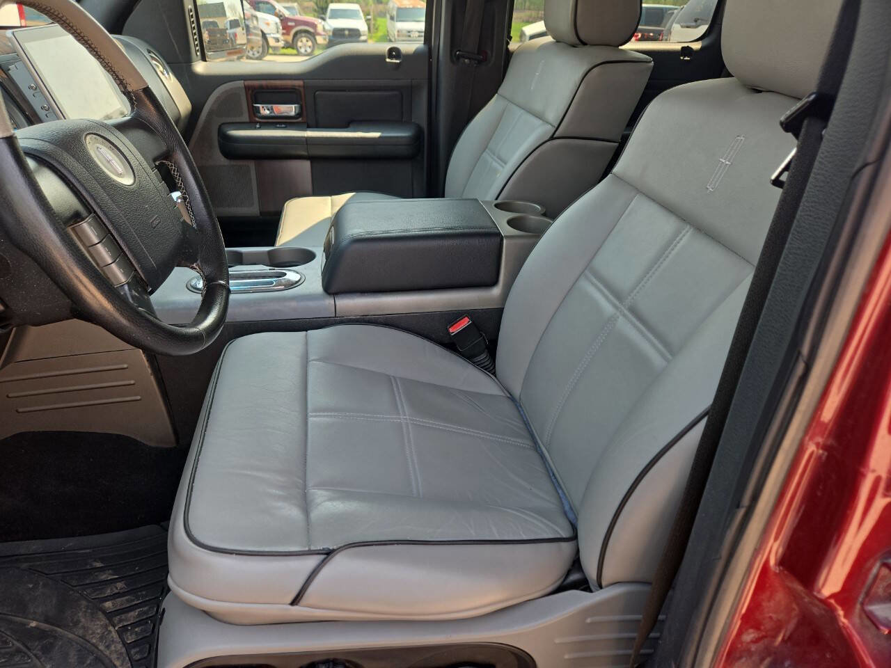 Used 2006 Lincoln Mark LT 2WD image 8