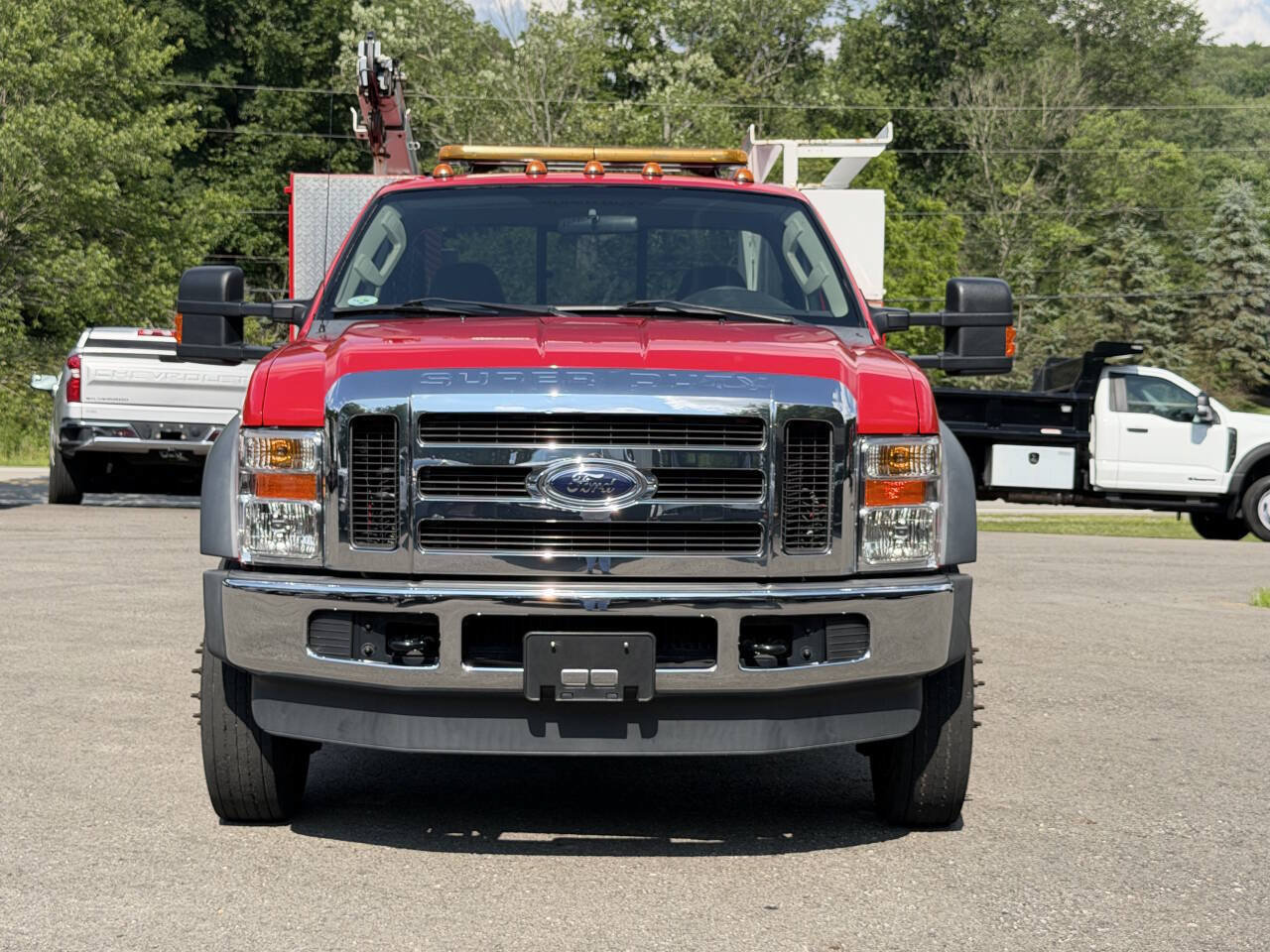Used 2009 Ford F550 4x4 Regular Cab Super Duty image 3