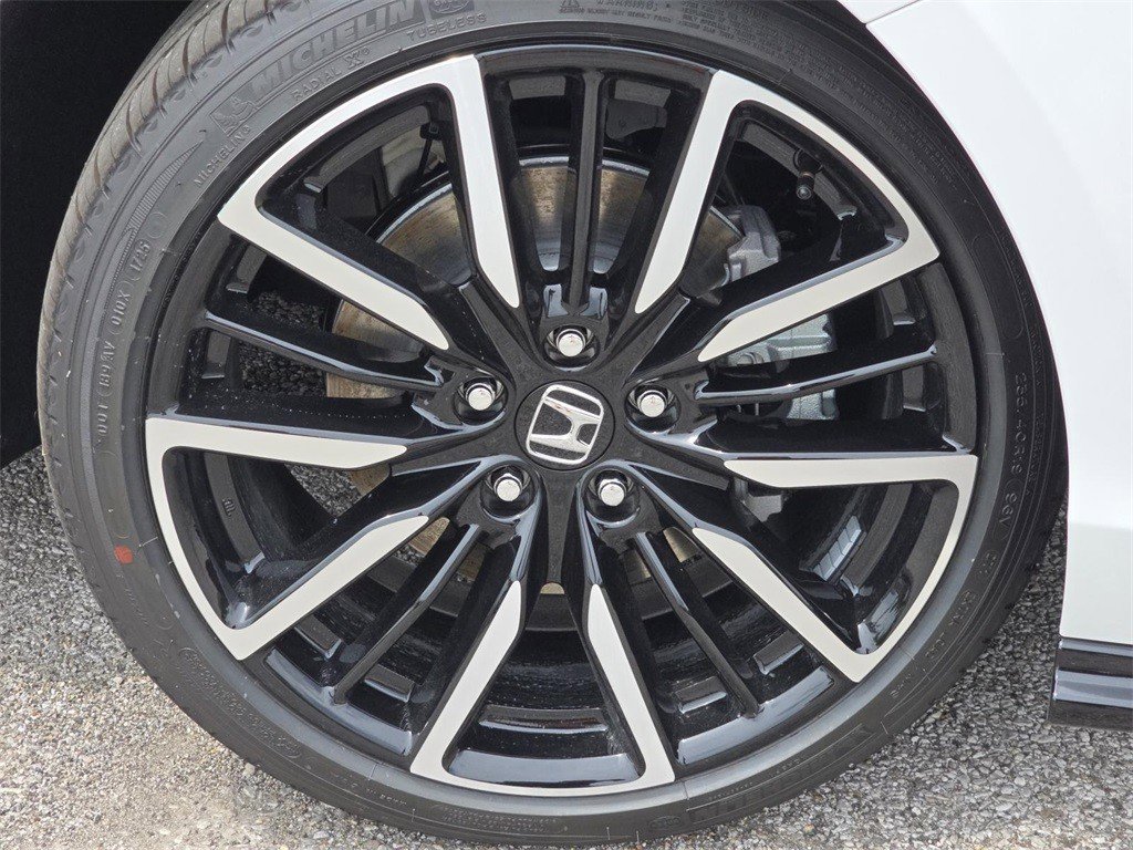 New 2025 Honda Accord Touring image 17